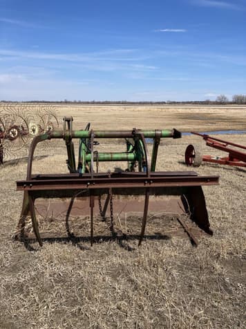 Main image John Deere 148